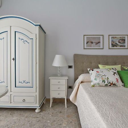 Solidea Bnb Salerno Bagian luar foto