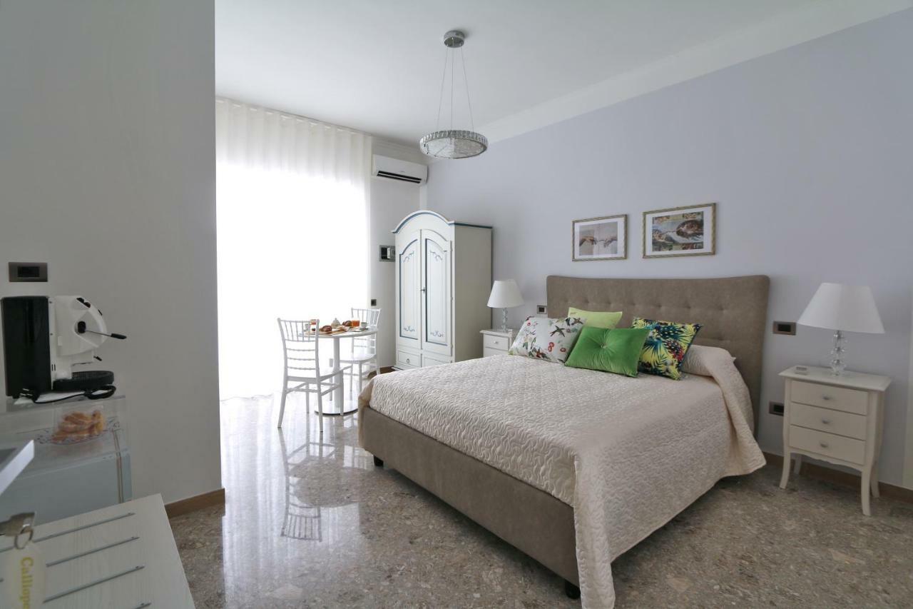 Solidea Bnb Salerno Bagian luar foto