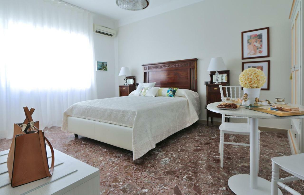 Solidea Bnb Salerno Bagian luar foto