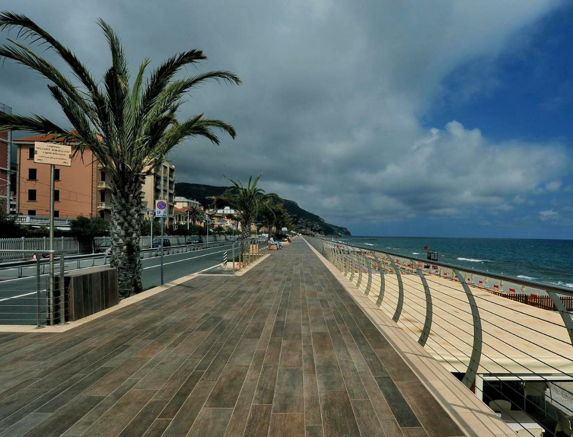 Solidea Bnb Salerno Bagian luar foto