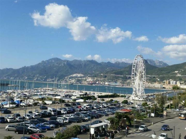 Solidea Bnb Salerno Bagian luar foto